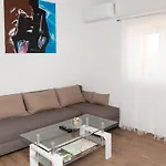 ヴィラ Roski