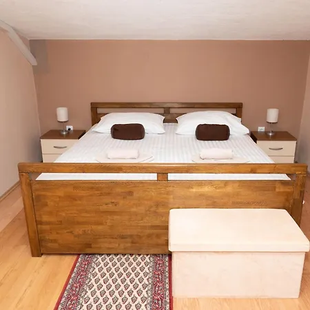 Roski Villa