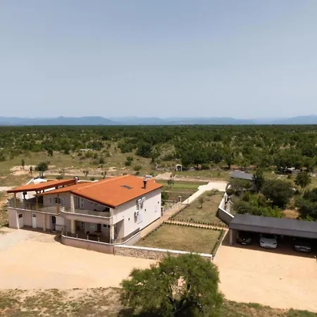 Villa Roski *