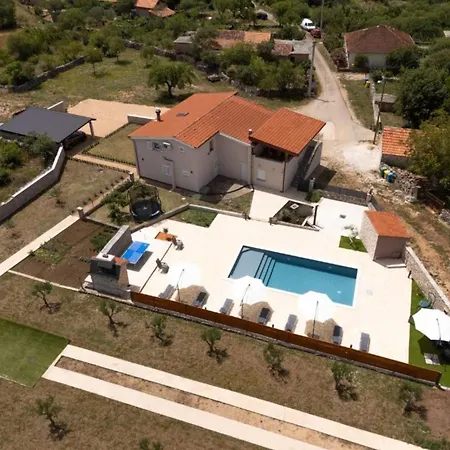 Roski Villa Bogatic